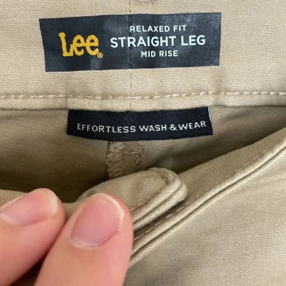 Lee Relaxed‎ Fit Straight Leg Mid Rise Tan Pants - Picture 3 of 5